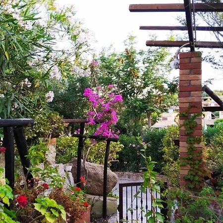 Сasa de vacaciones Milena Villasimius, Wifi Gratuito, Ampio Giardino A 300 M Dal Mare *